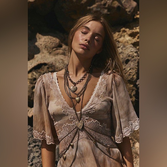 Free People Jewelry - Free People layered heart pendant necklaces in brown and gold